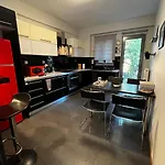The Spartan Penthouse Апартаменты Спарта